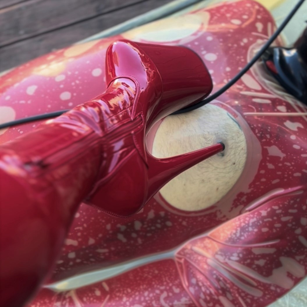 Rote Overknee High Heels Transparentes Latex Vakuumbett